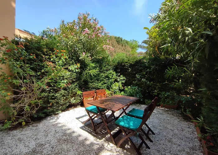 Petit Paradis Avec Jardin Et Clim T2