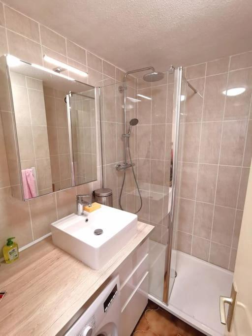 Petit Paradis Avec Jardin Et Clim T2 Apartment